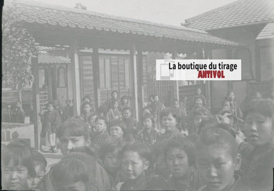 Ecoliers, Asie, Japon, photo plaque verre, noir & blanc, positif 8,5x10 cm