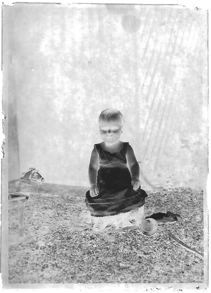 Plaque verre photo négatif noir et blanc 6x9 cm enfant portrait collection