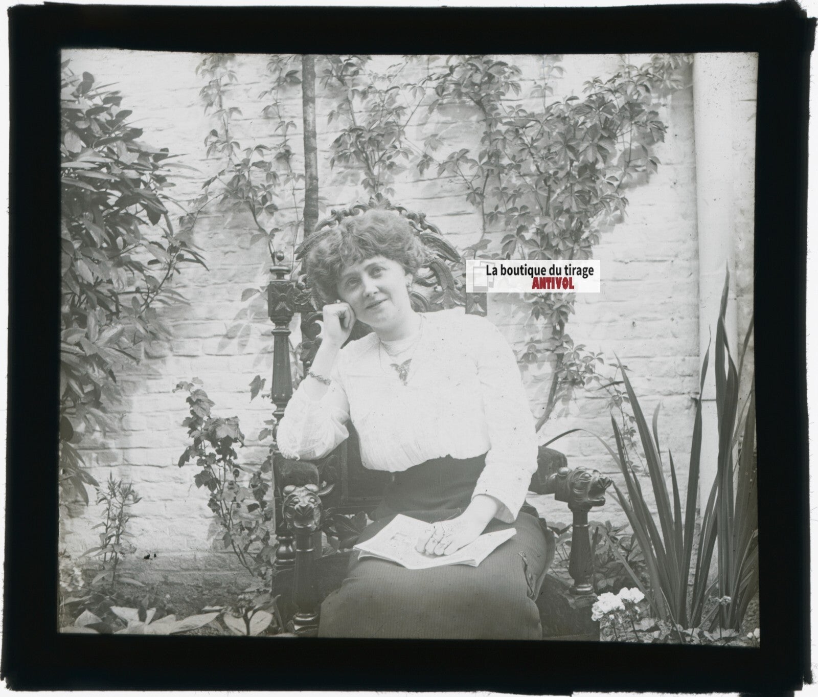 Portrait d’une femme, photo plaque verre, noir & blanc, positif 8,5x10 cm