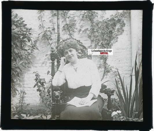 Portrait d’une femme, photo plaque verre, noir & blanc, positif 8,5x10 cm