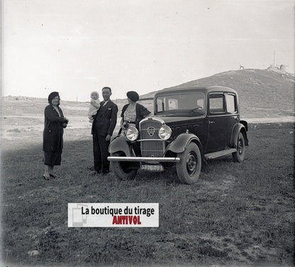 Voiture Peugeot, plaque verre, photo stéréo, négatif noir & blanc 6x13 cm