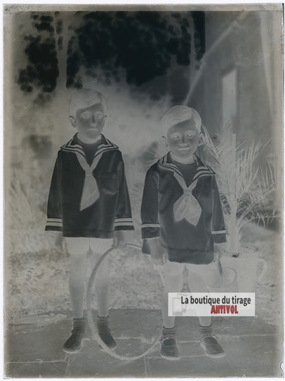 Portrait de deux jeunes garçons, plaque verre photo ancienne, négatif 9x12 cm