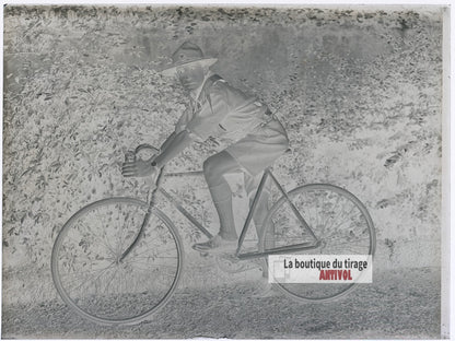 Jeune scout à bicyclette, portrait, plaque verre photo ancienne, négatif 9x12 cm