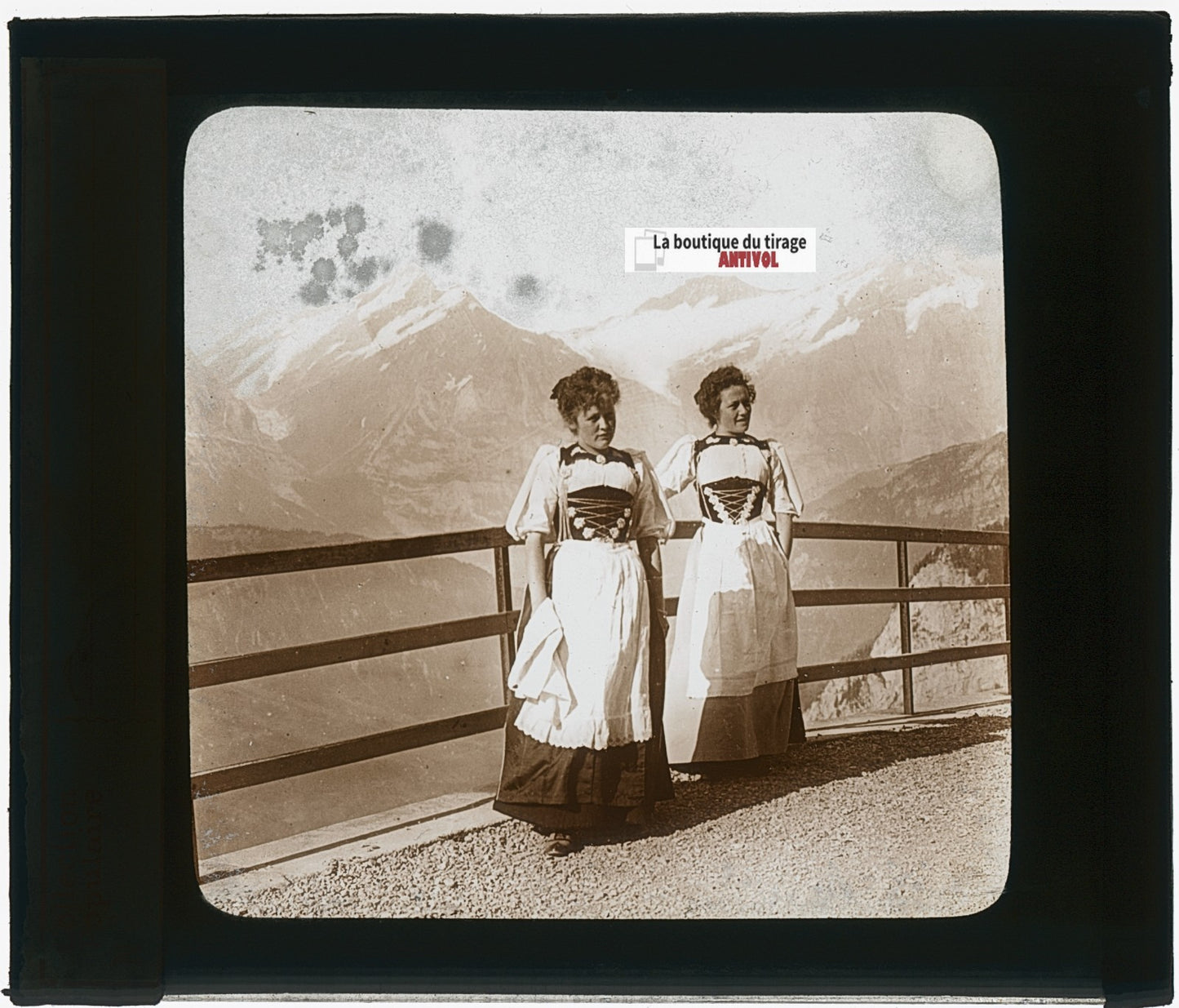 Alpes suisses, femmes, photo ancienne plaque verre, sépia, 8,5x10 cm