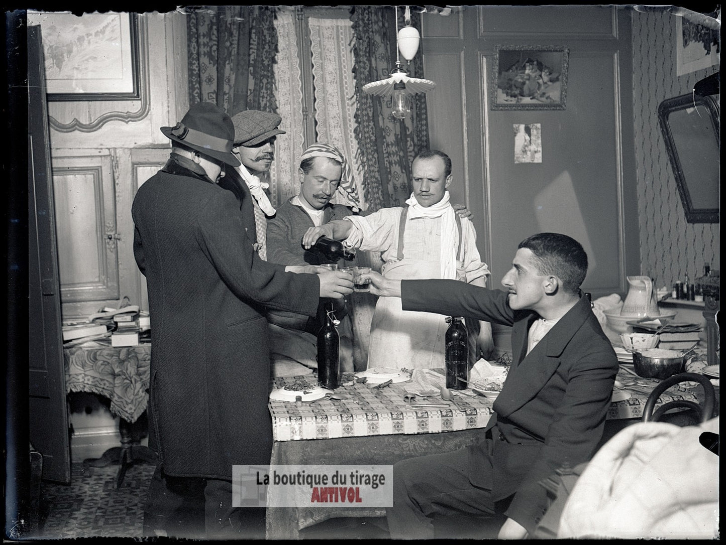 Dernier dîner, soldats, Paris, plaque verre, photo ancienne, négatif 9x12 cm