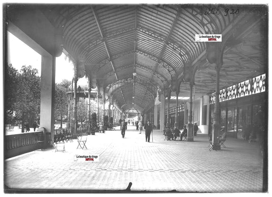 Plaque verre photo positif noir et blanc 13x18 cm Vittel Vosges galerie thermale