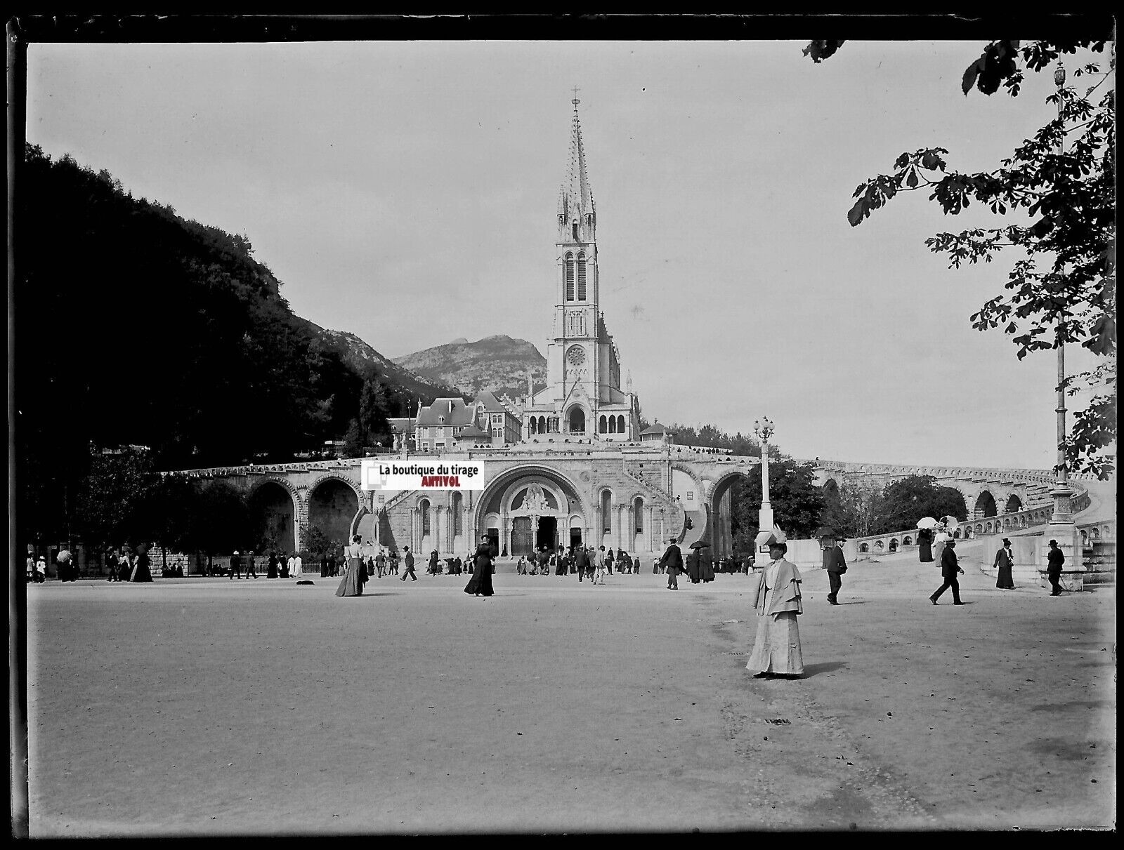 Lourdes, basilique, Plaque verre photo ancienne, négatif noir & blanc 9x12 cm