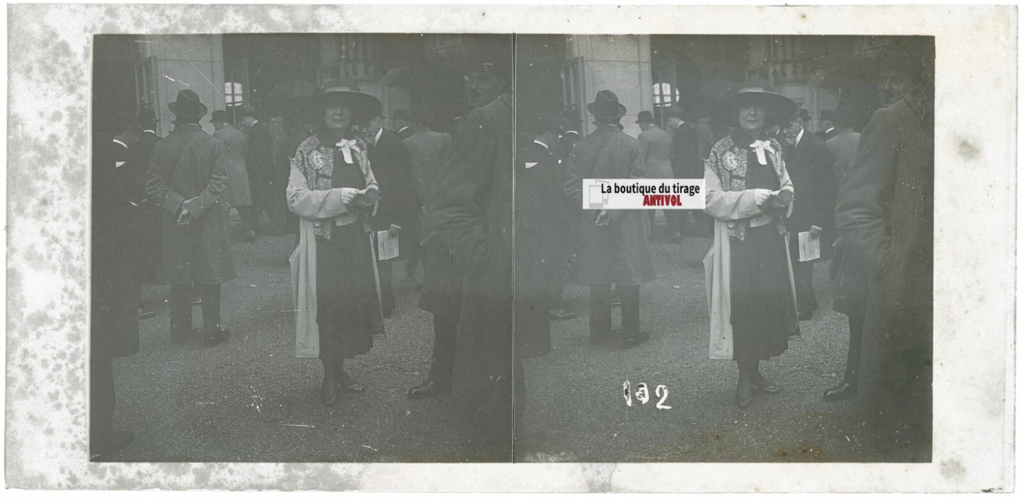 Scène de vie, Longchamp, Paris, plaque verre stéréoscopique, positif 8,5x17 cm