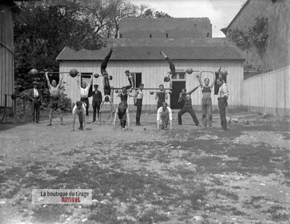 Exercices de force, Oran, Algérie, plaque verre, photo ancienne, négatif 9x12 cm