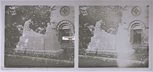 Royat, monument morts, Plaque verre photo stéréo, positif noir & blanc 6x13 cm