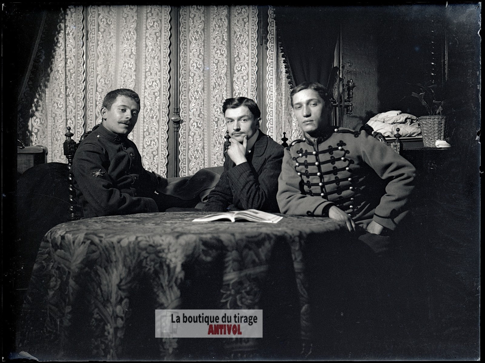 Jeunes militaires, Paris 1910, plaque verre, photo ancienne, négatif 9x12 cm