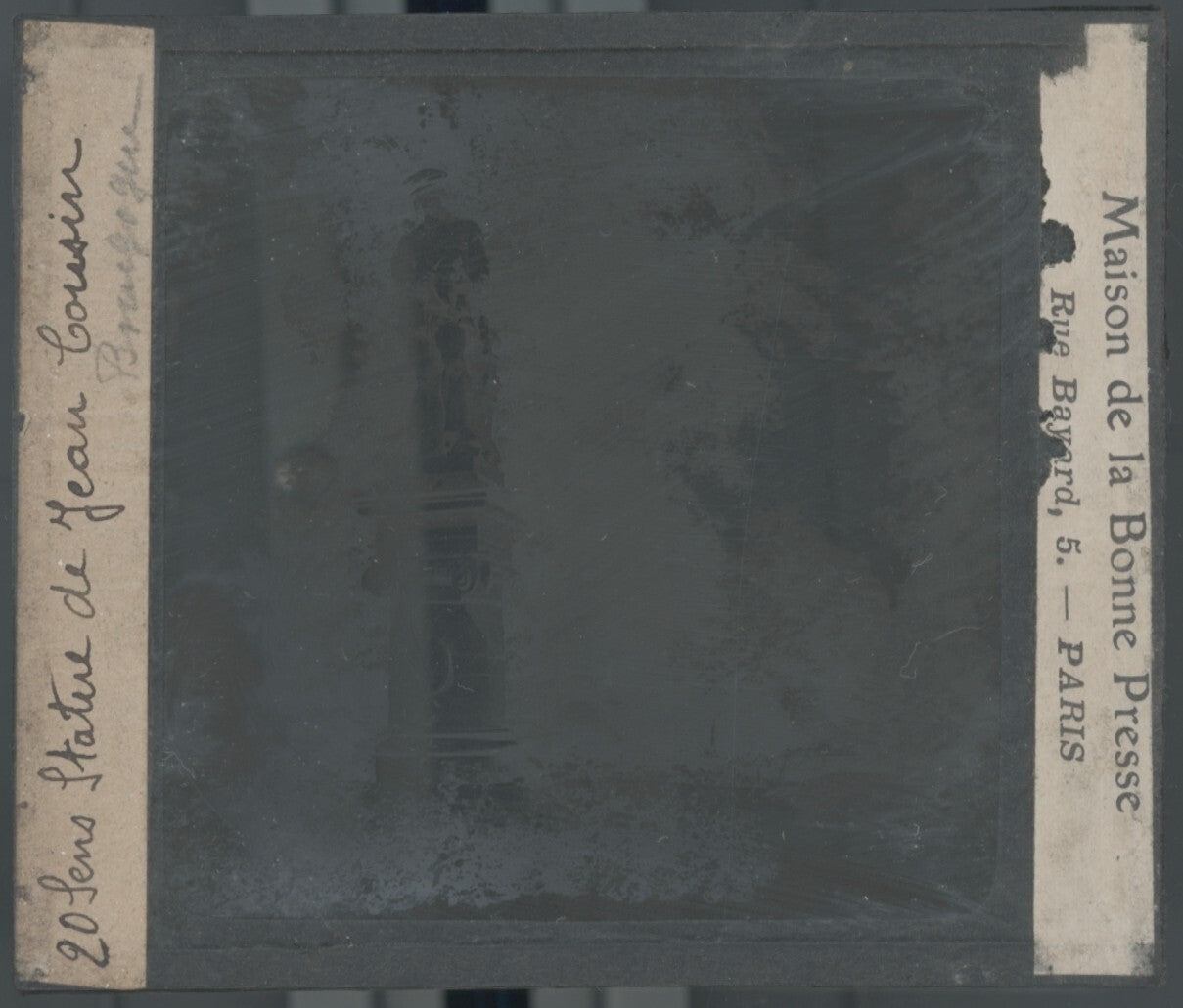 Statue Jean Cousin, Sens, photo plaque verre, noir & blanc, positif 8,5x10 cm