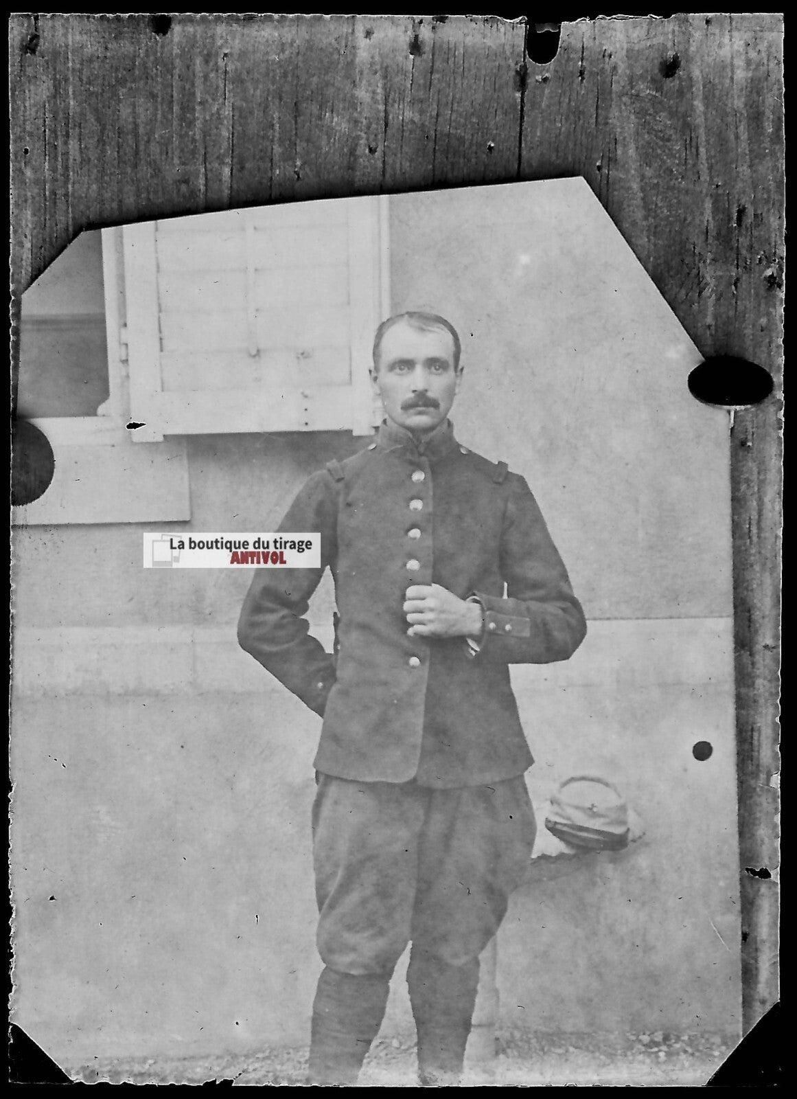 Plaque verre photo ancienne négatif noir et blanc 6x9 cm homme militaria soldat 