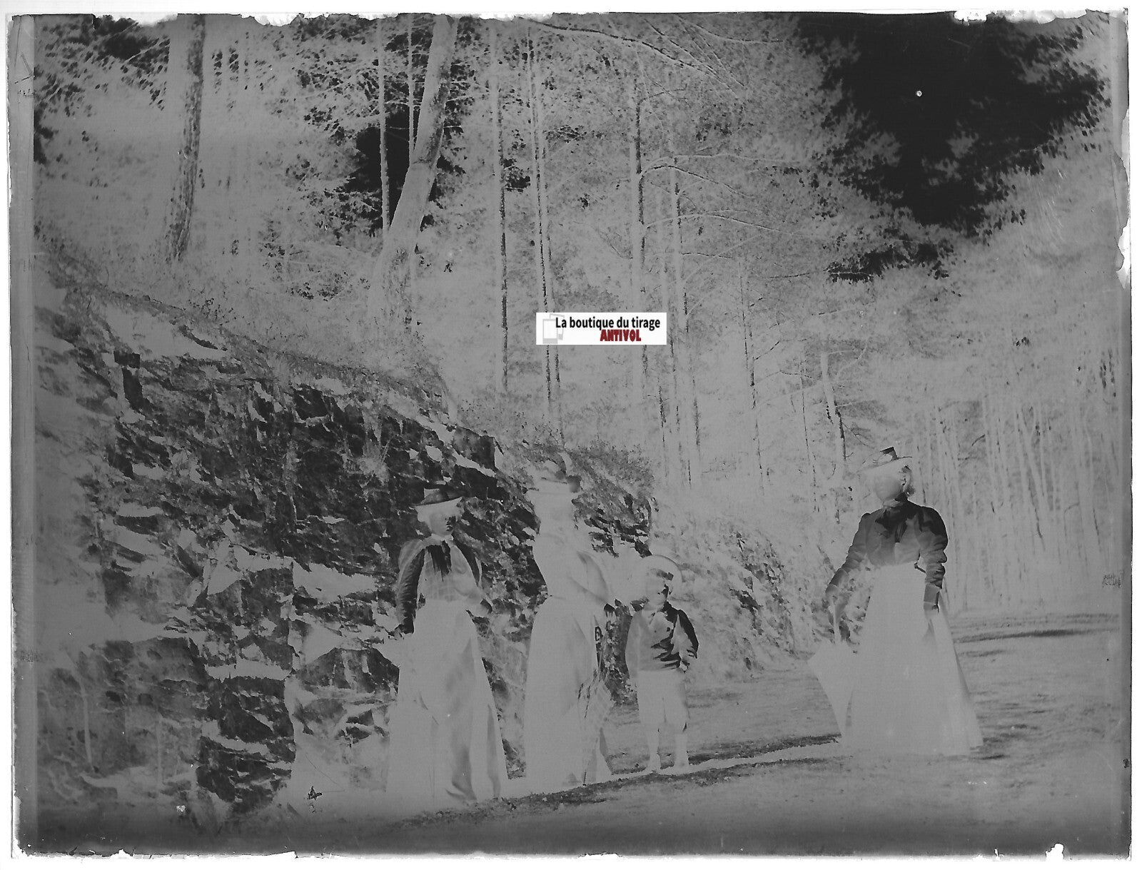 Famille, promenade, Plaque verre photo ancienne, négatif noir & blanc 9x12 cm