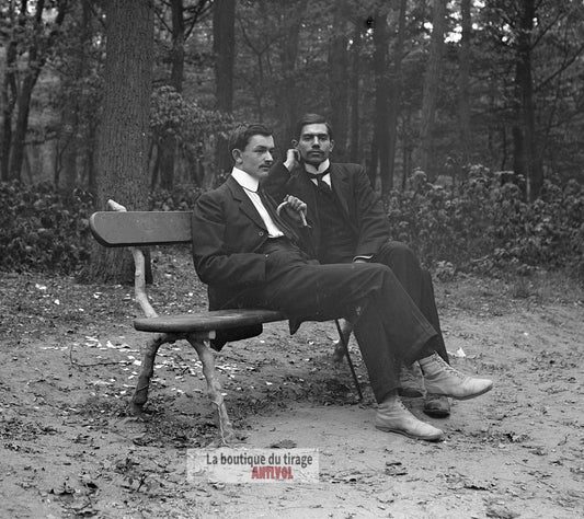 Deux hommes au Bois de Boulogne , plaque verre, photo ancienne, négatif 9x12 cm