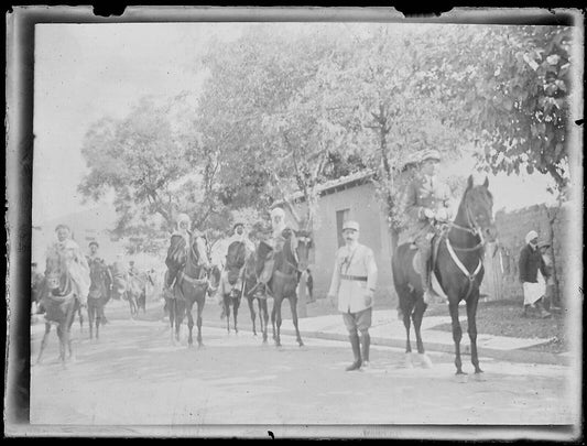 Plaque verre photo ancienne noir et blanc négatif 9x12 cm soldats chevaux 