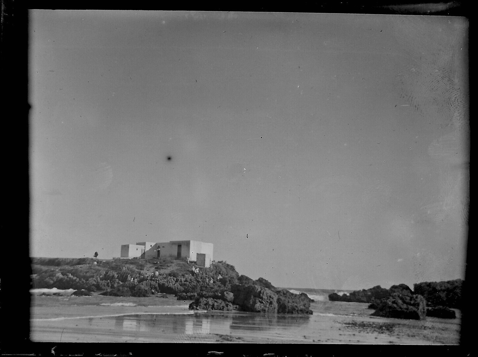 Plaque verre photo ancienne noir et blanc négatif 9x12 cm mer maison Maroc 