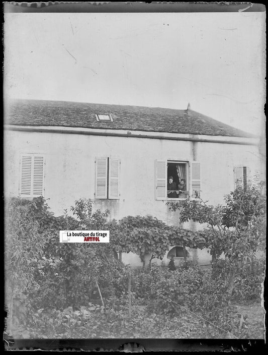 Maison de famille, Plaque verre photo ancienne, négatif noir & blanc 9x12 cm