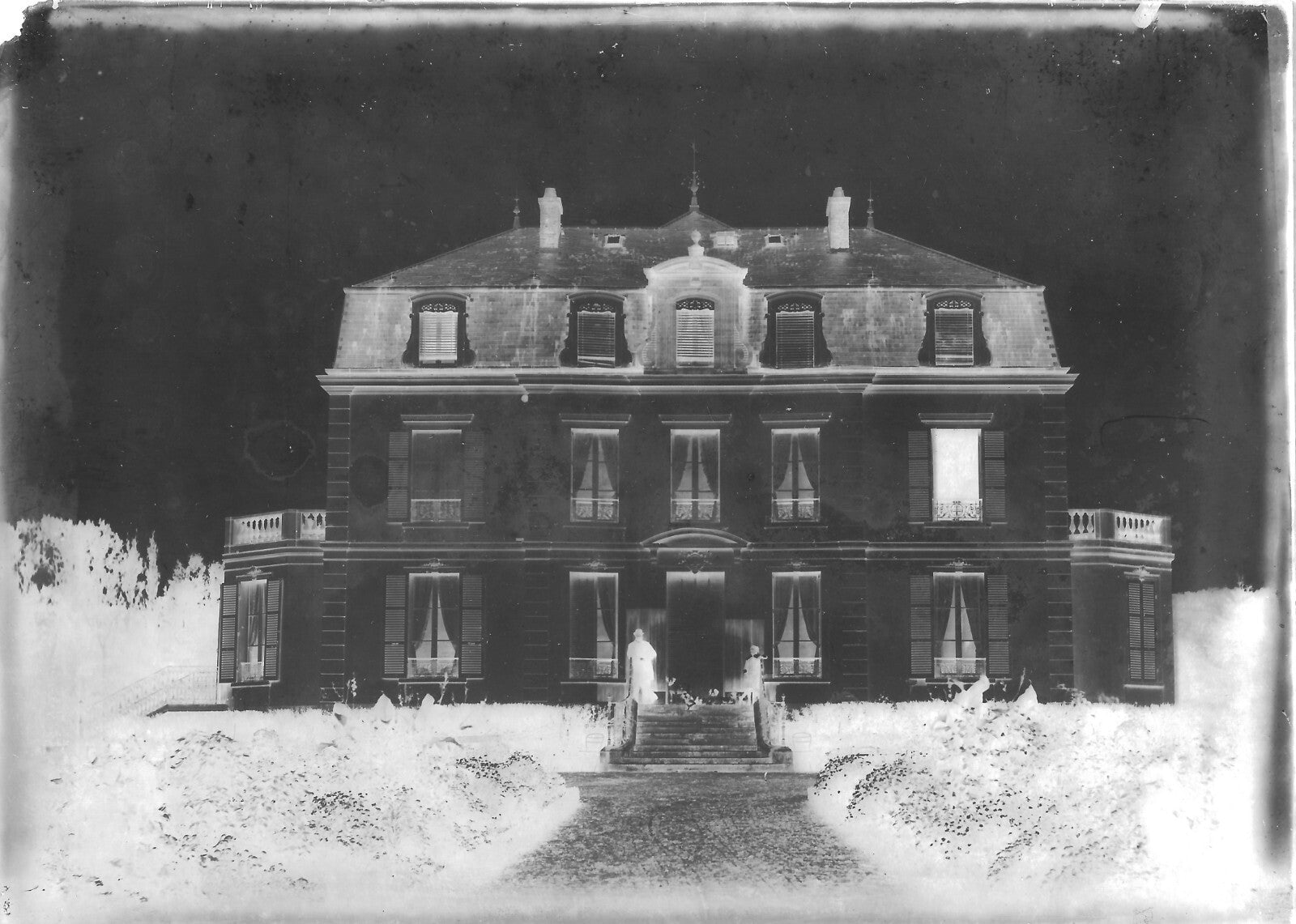 Plaque verre photo négatif 13x18 cm, noir & blanc vintage, château personnage