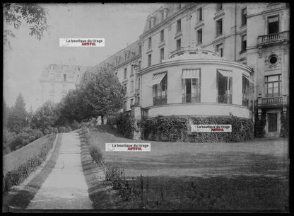 Plaque verre photo ancienne négatif noir et blanc 13x18 cm Vittel hôtel France