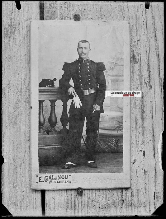 Plaque verre photo ancienne négatif noir et blanc 9x12 cm soldat 11e régiment