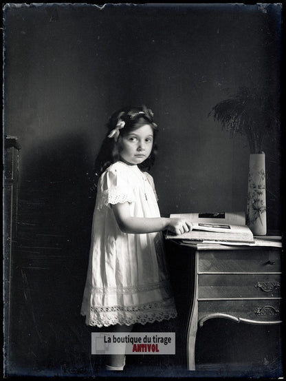 Jeune fille, enfant, personnage, plaque verre, photo ancienne, négatif 9x12 cm