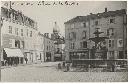 Remiremont, place Courtine , photographie ancienne, noir & blanc, papier 9x14 cm