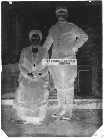 Plaque verre photo ancienne négatif noir et blanc 9x12 cm couple soldat France 
