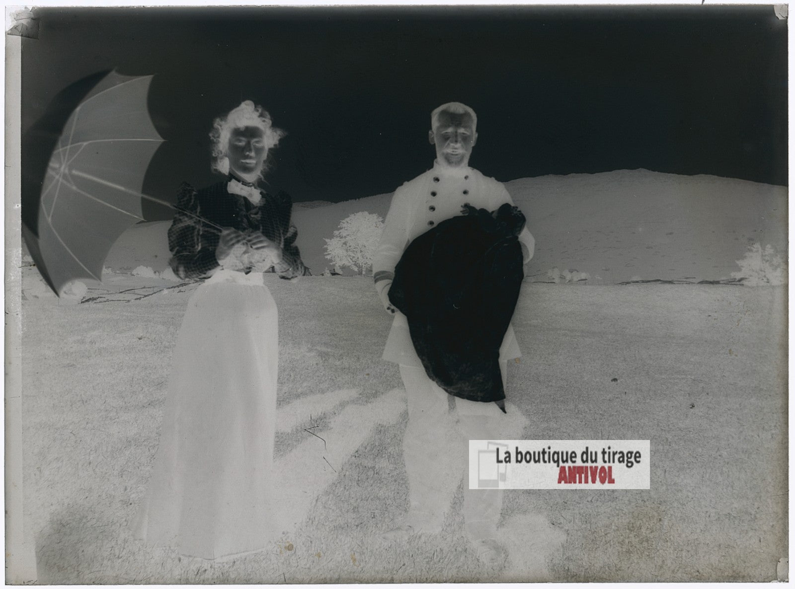 Jeune mère, nourrisson, militaire, plaque verre photo ancienne, négatif 9x12 cm