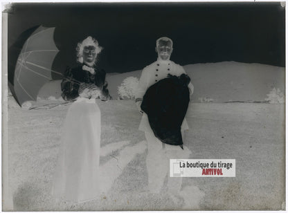 Jeune mère, nourrisson, militaire, plaque verre photo ancienne, négatif 9x12 cm