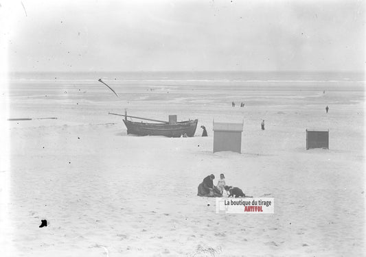 Bateau, cabanes, Berck-Plage, plaque verre photo ancienne, négatif 9x12 cm