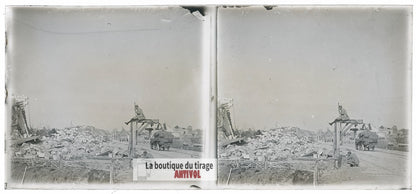 Village en ruines, soldat guerre WW1, plaque verre photo ancienne stéréo 6x13 cm
