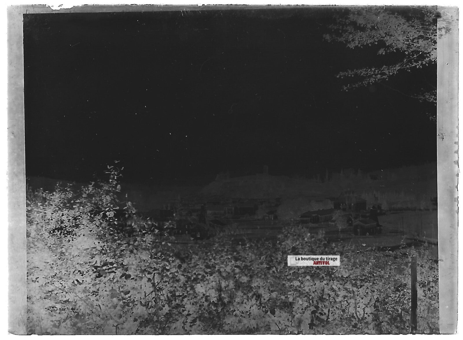 Plaque verre photo ancienne négatif noir et blanc 6x9 cm village Ariège paysage 