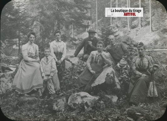 Famille, promenade, photo plaque de verre, noir & blanc, positif 8,5x10 cm