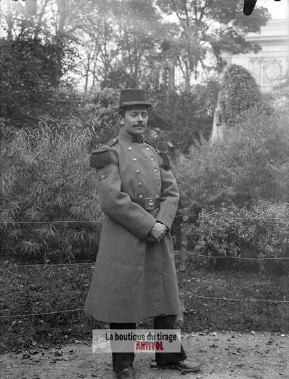 Officier français, soldat, parc, plaque verre, photo ancienne, négatif 9x12 cm