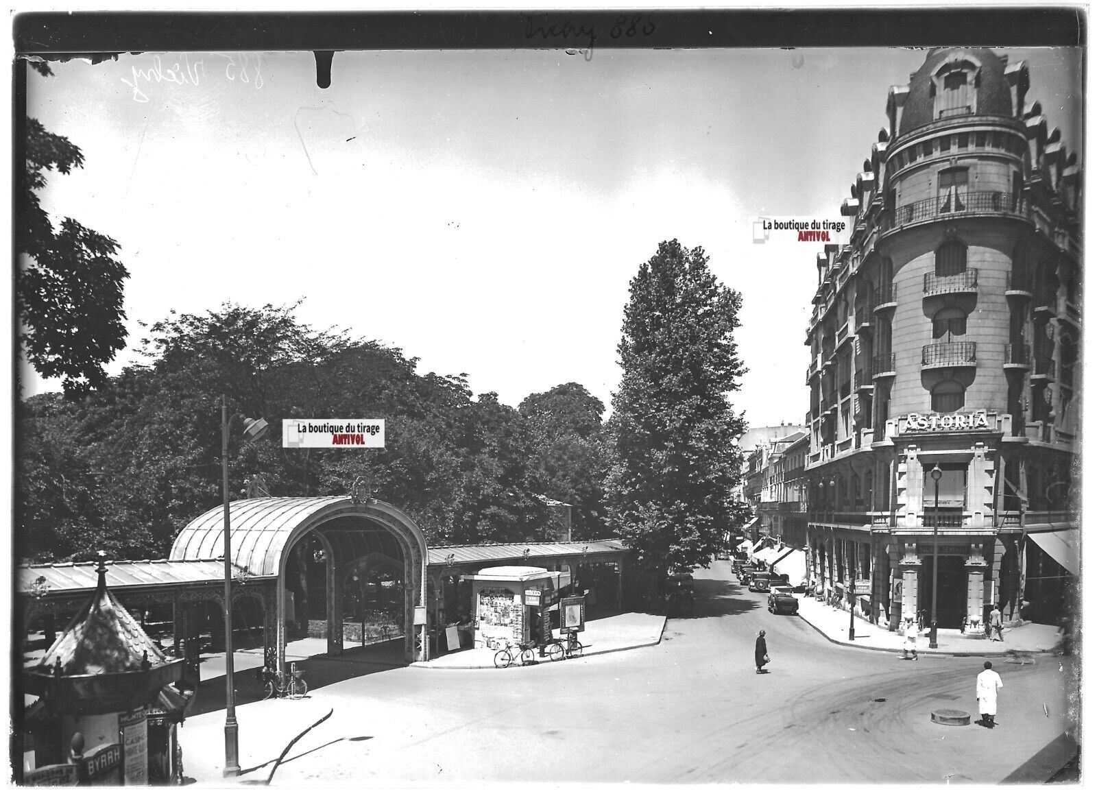 Plaque verre photo ancienne positif noir et blanc 13x18 cm Vichy Victor Hugo