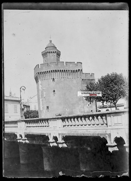 Plaque verre photo ancienne négatif noir et blanc 6x9 cm Castillet Perpignan - La Boutique Du Tirage 