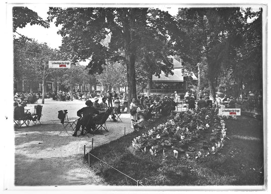 Plaque verre photo ancienne positif noir et blanc 13x18 cm Vittel parc jardin