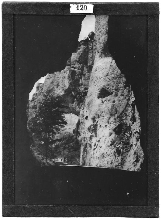 Plaque verre photo ancienne positif noir et blanc 6x9 cm tunnel falaise route 