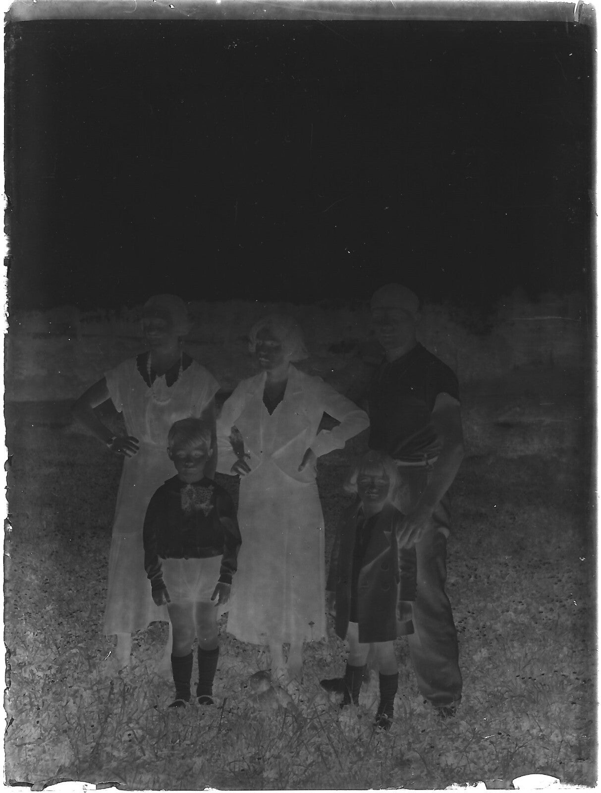 Plaque verre photo ancienne négatif noir et blanc 9x12 cm famille glass plate  