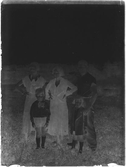 Plaque verre photo ancienne négatif noir et blanc 9x12 cm famille glass plate  