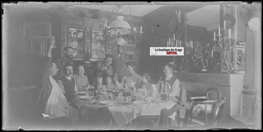 Repas de famille, panoramique, photo ancienne plaque verre, négatif 8x16 cm