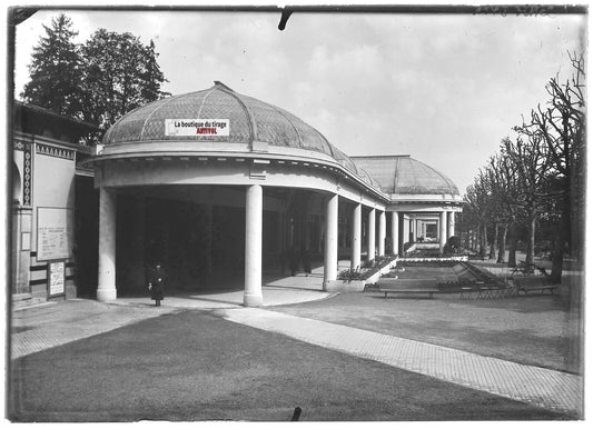 Plaque verre photo ancienne positif noir et blanc 13x18 cm Vittel therme Vosges