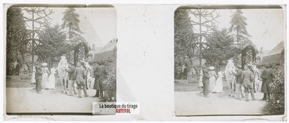 Fête élégante, cheval, village, plaque verre stéréo, photo ancienne 4,5x10,7 cm