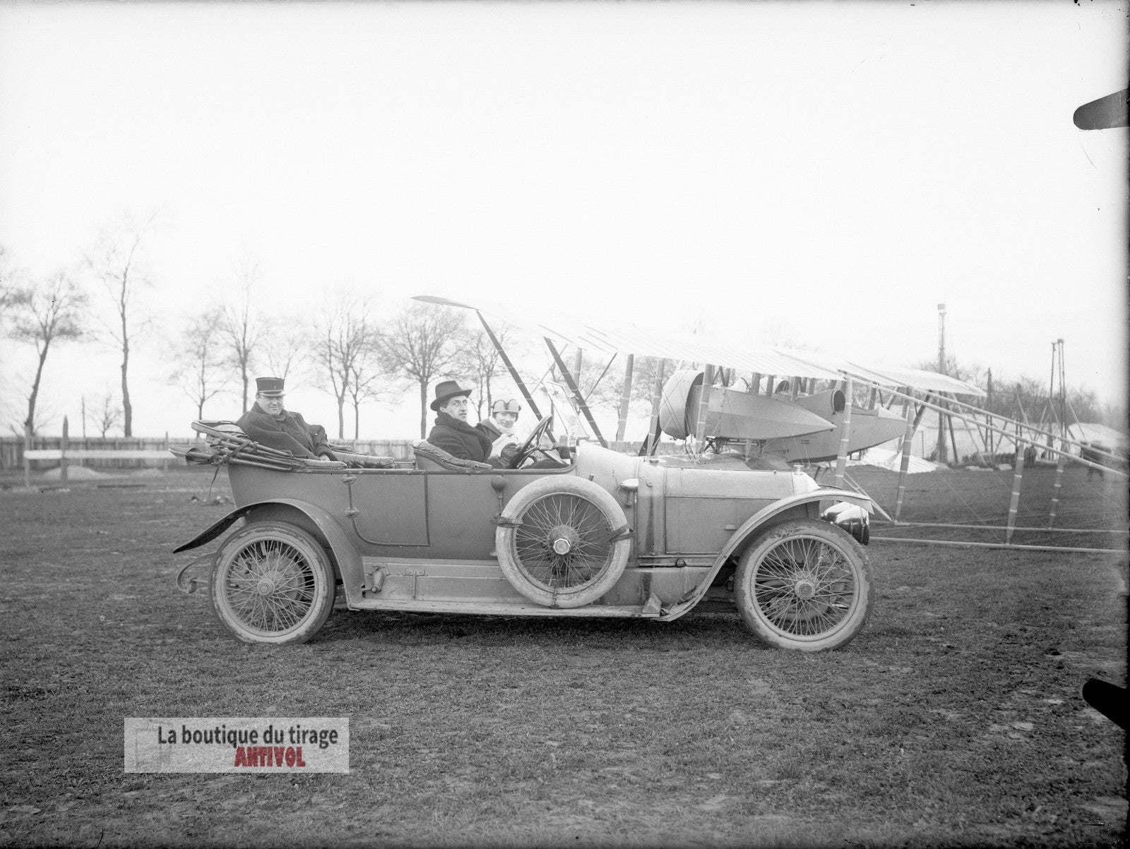 Voiture, avion biplan, civils, plaque verre, photo ancienne, négatif 9x12 cm
