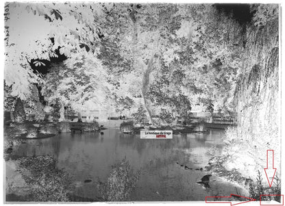 Plaque verre photo ancienne négatif noir et blanc 13x18 cm Vichy parc public