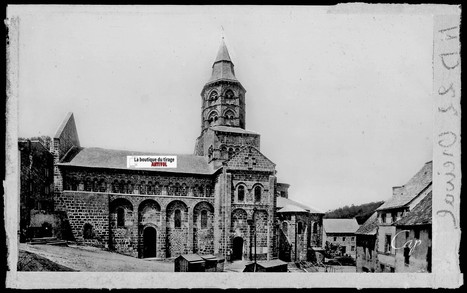 Plaque verre photo ancienne négatif noir & blanc 9x14 cm Orcival, église 0914065