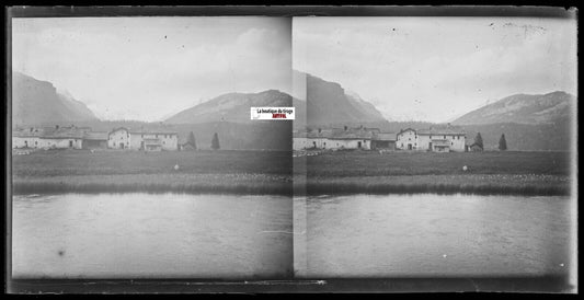 Village maison, Plaque verre photo ancienne, stéréo négatif noir & blanc 9x18 cm