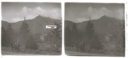 Personnages, montagne , Plaque verre photo stéréo, positif noir & blanc 6x13 cm