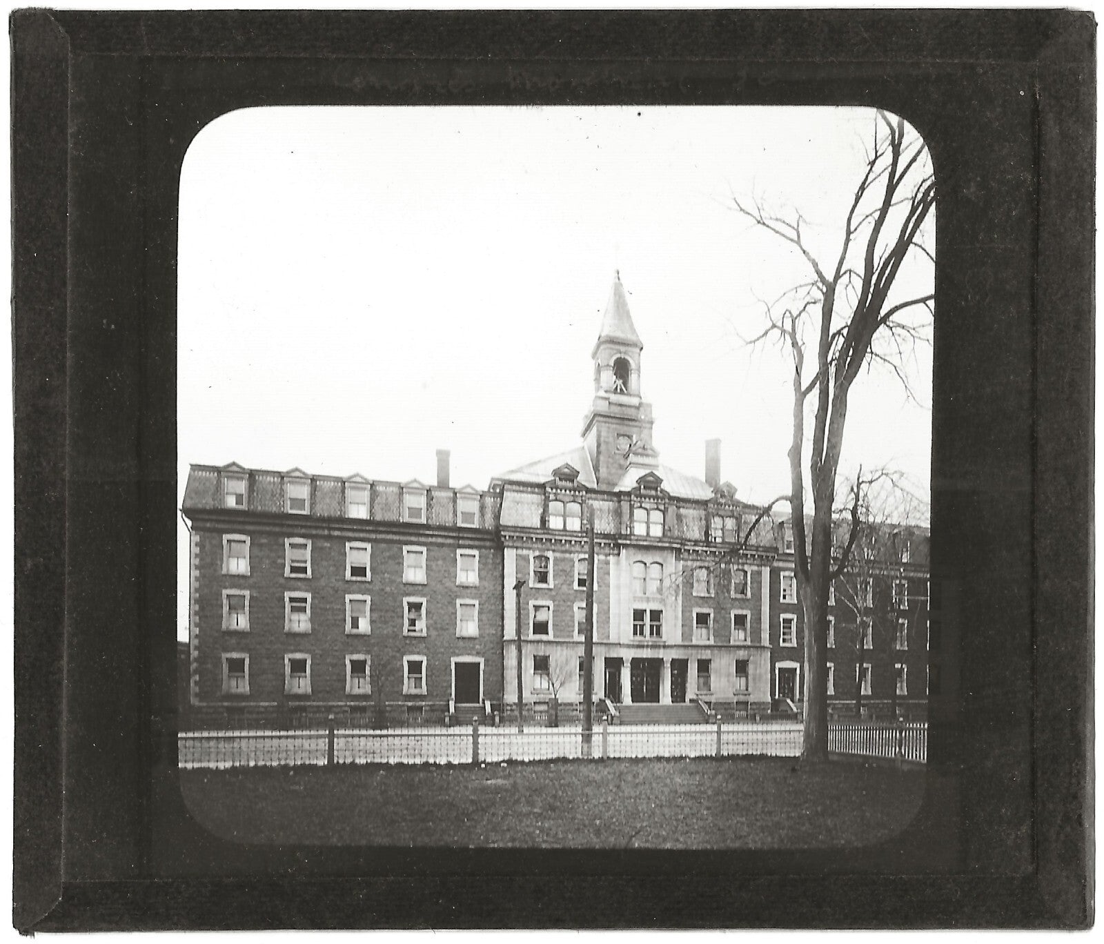 Pères du Très-Saint-Sacrement, Montréal, photo plaque verre, positif 8,5x10 cm